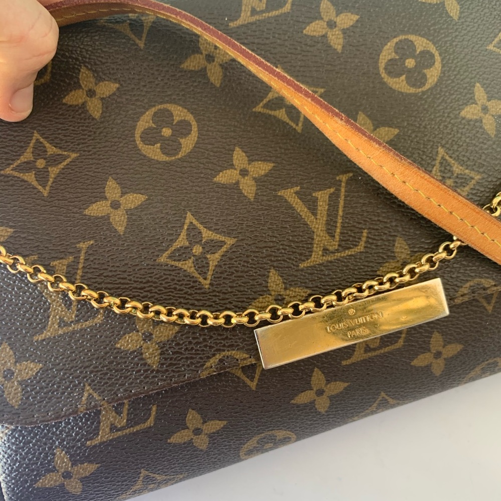Louis Vuitton The Favorite MM - Monogram Crossbody with both straps - Picture 13 of 16